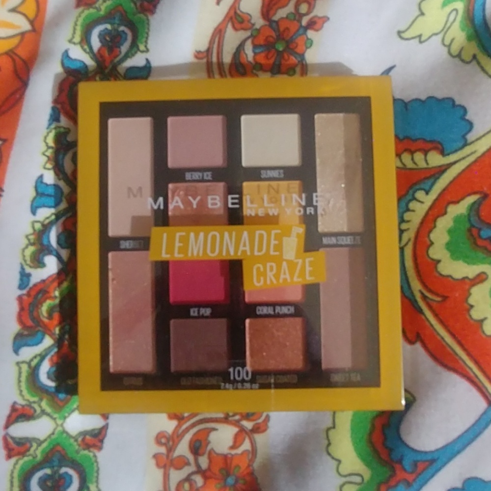 **Sold on M** Maybelline lemonade palette